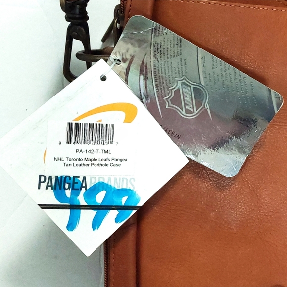 Leather Vachetta Porthole  17" Laptop NHL Maple Leaf Tan Messenger/Brief… - Picture 5 of 7